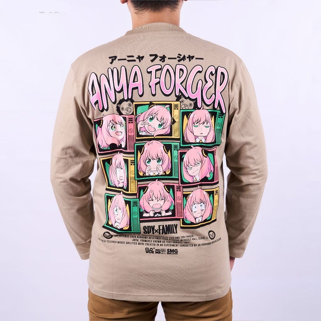 Anya Forger TV Spy x Family - on model - unisex fit | Zewearsy Store