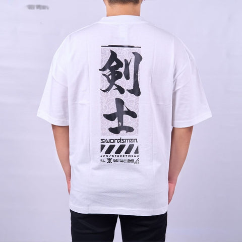 Oversize Swordsman Kanji Roronoa Zoro Strawhat Pirate One Pi - on model - unisex fit | Zewearsy Store