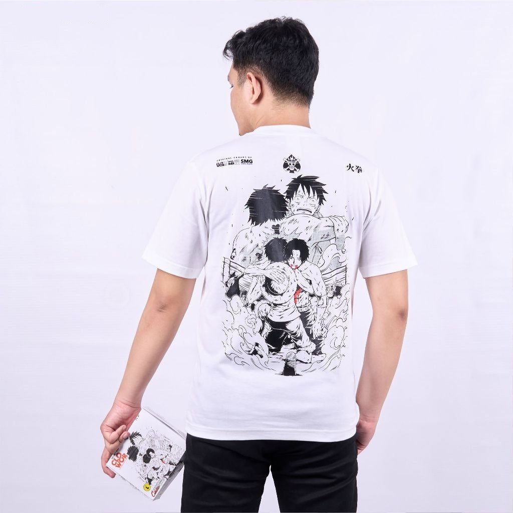 Ace's Death Scene Marineford Arc Monkey D. Luffy One Piece - model wearing streetwear look | Zewearsy Store