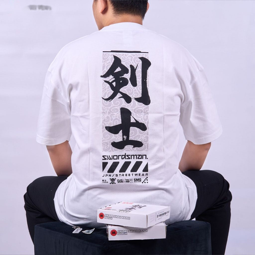 Oversize Swordsman Kanji Roronoa Zoro Strawhat Pirate One Pi - anime t-shirt front design | Zewearsy Store